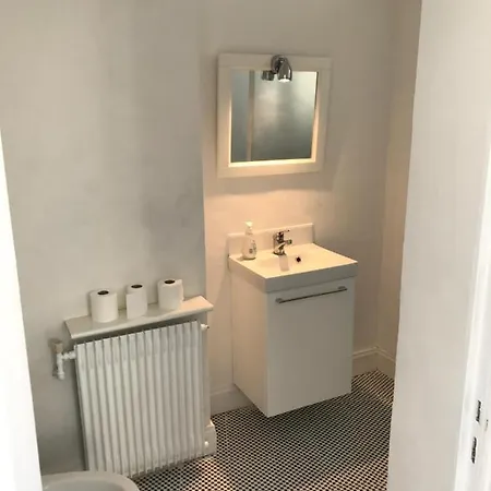 Studio 3, * Nizza